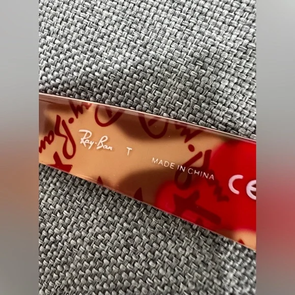 Ray-Ban Red Wayfarer Glasses. - Picture 4 of 6